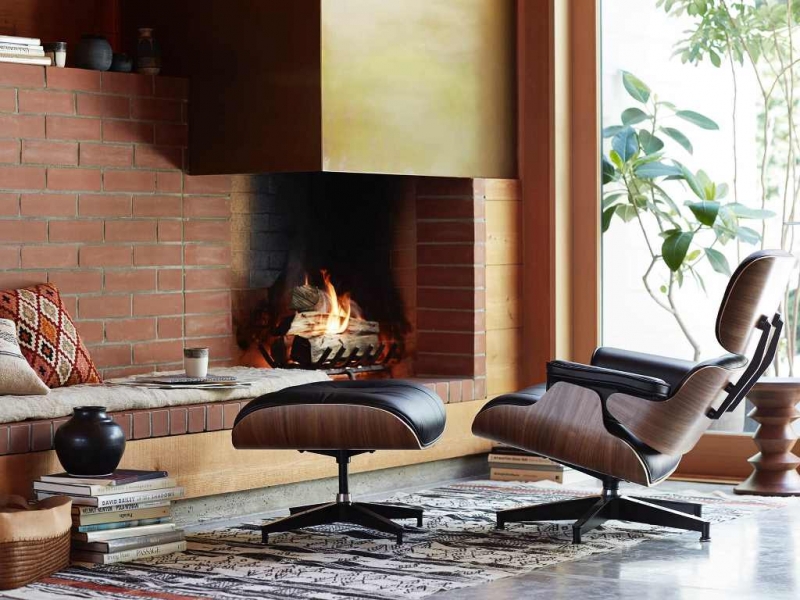 Eames Lounge and Ottoman Herman Miller, Eames Lounge and Ottoman designed by Charles and Ray Eames for Herman Miller 