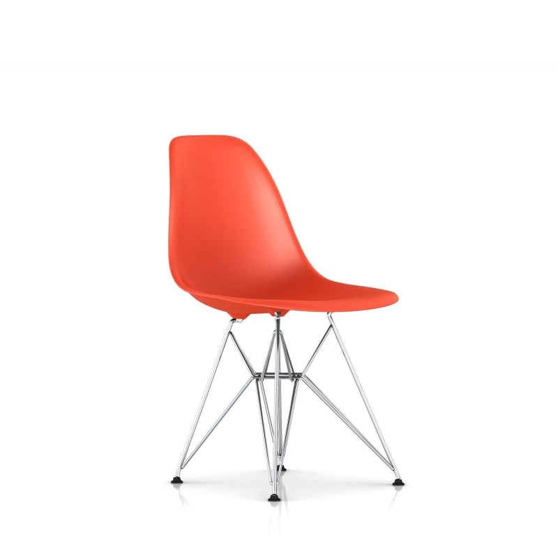 Eames Moulded Plastic Side Chair designed by Charles and Ray Eames, Herman Miller Eames Moulded Plastic dining Chair